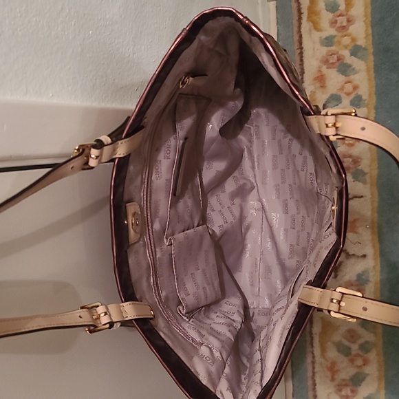 46. Michael Kors Metallic Reddish Brown Tote - Picture 3 of 10